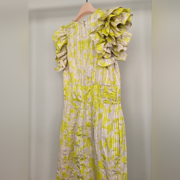 Size small ruffle spring summer dress - Picture 3 of 3